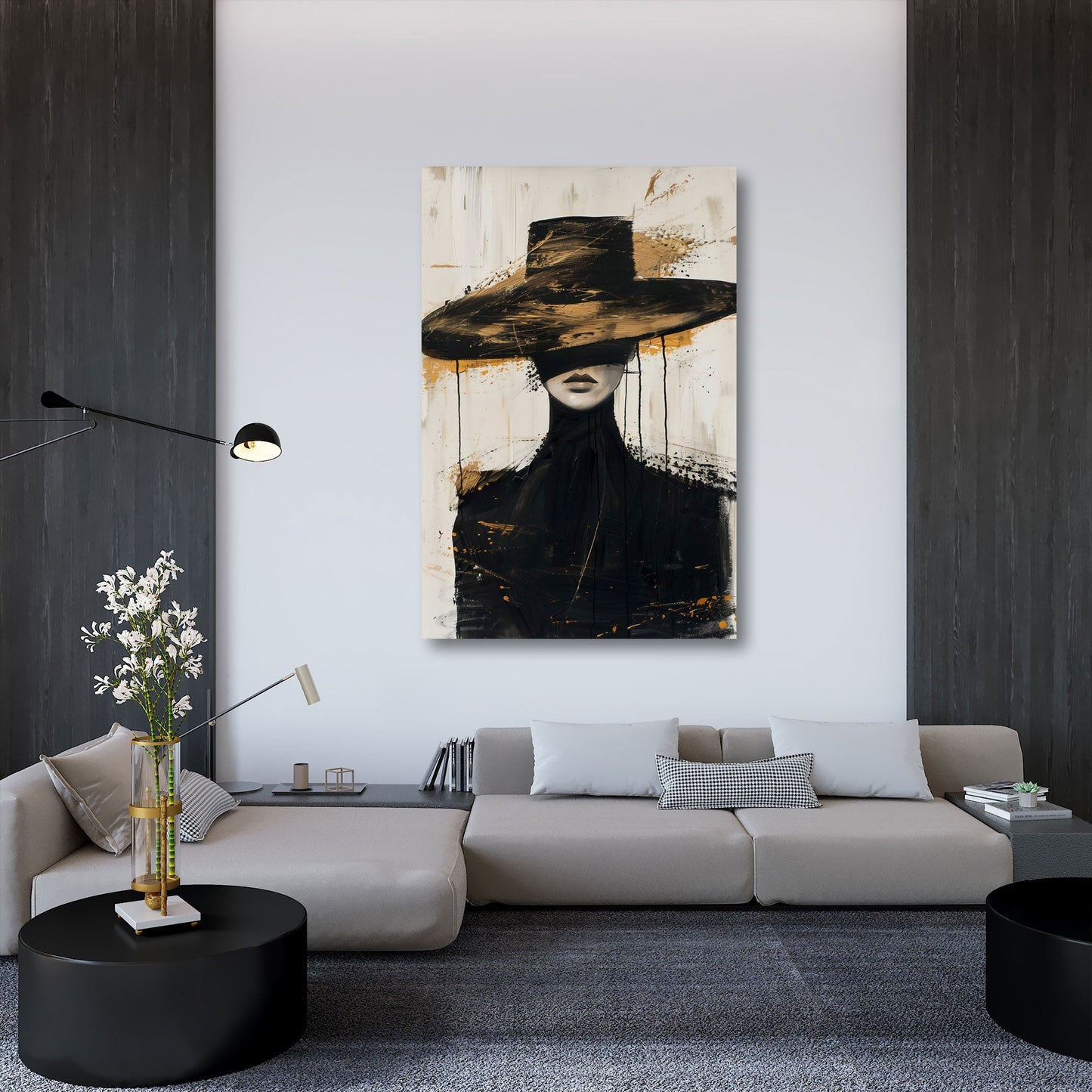 Abstrakte Frau mit Hut in modernem Schwarz-Gold Wandbild