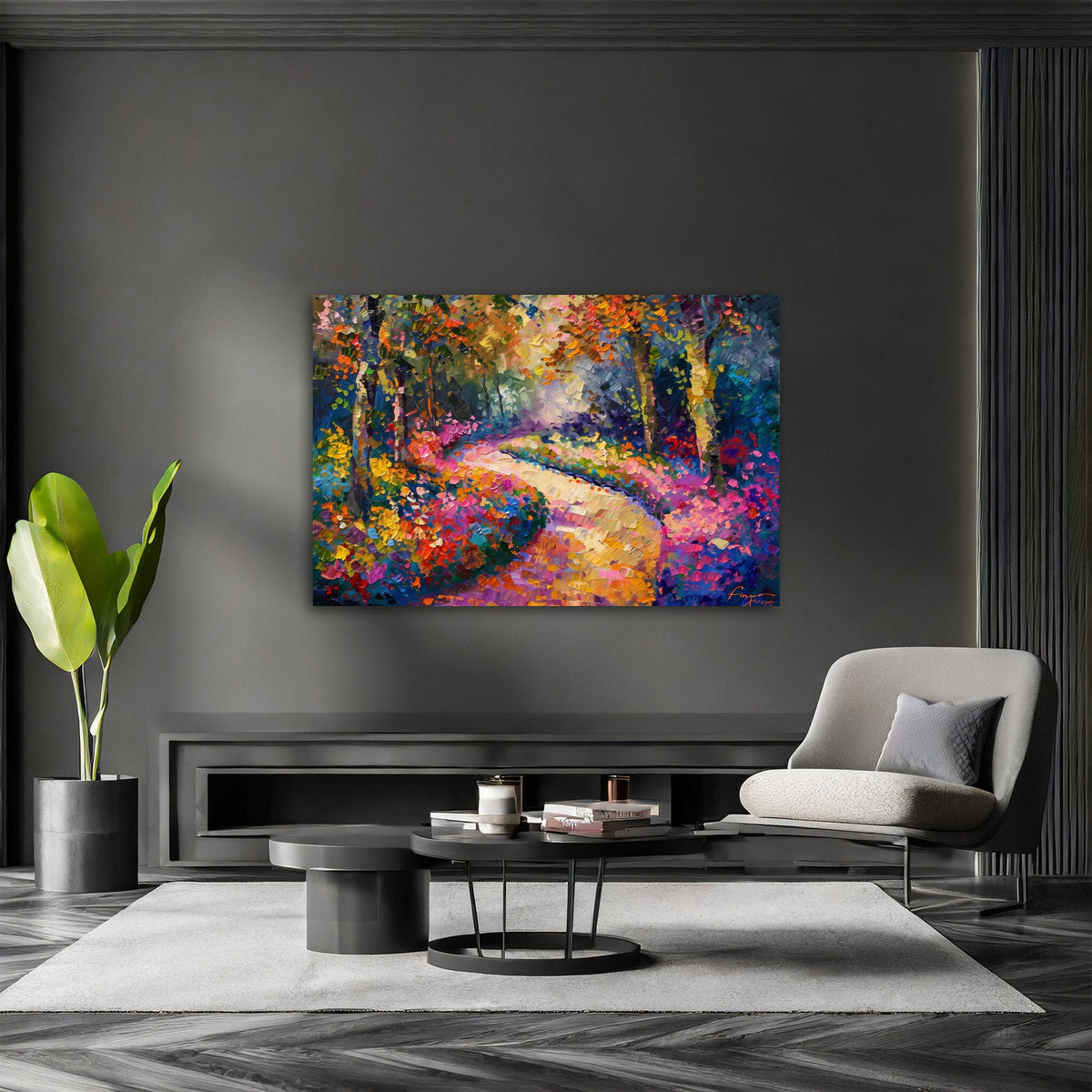Farbstarkes Wald Wandbild über einem Sofa im Wohnraum