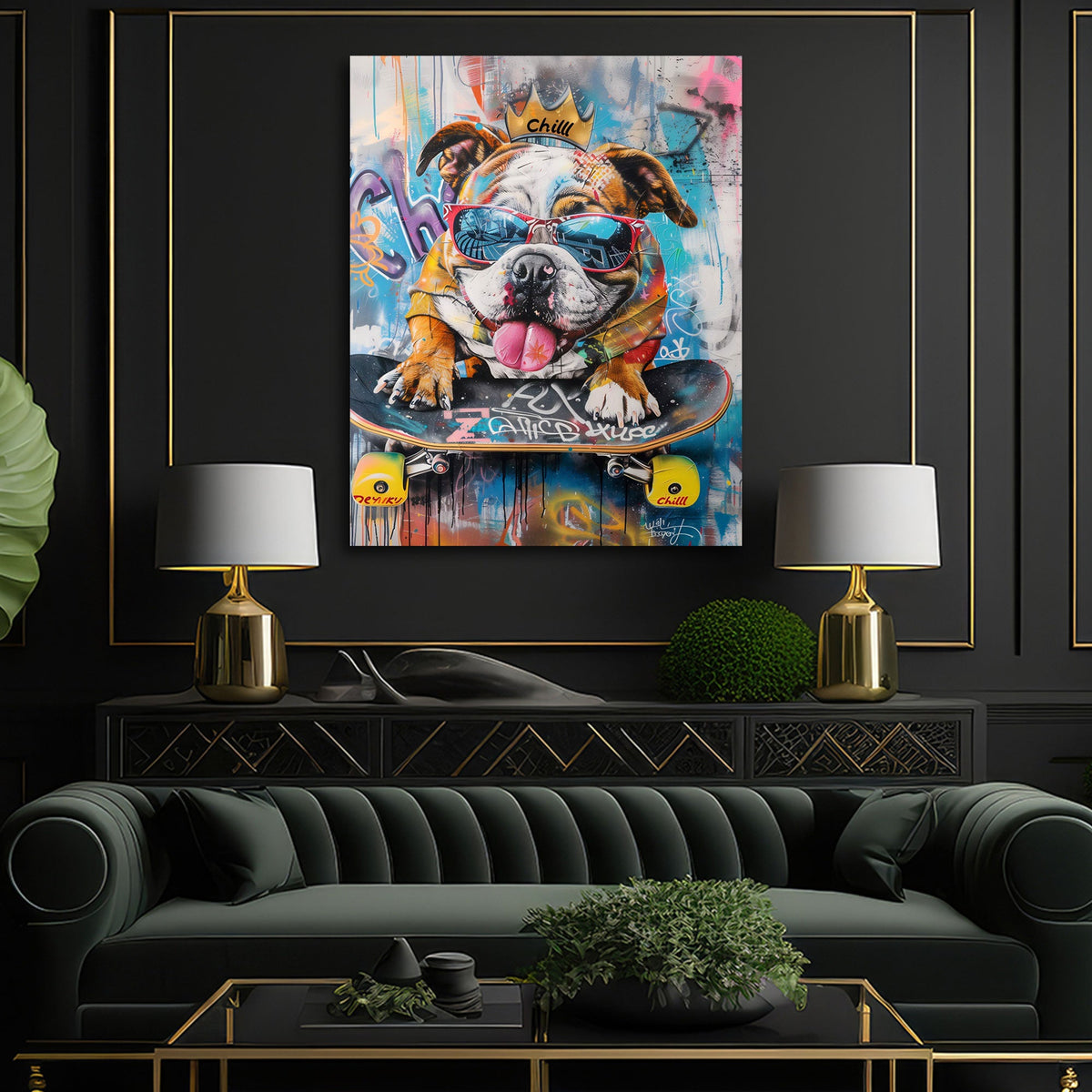 Coole Bulldogge mit Krone auf dem Skateboard Wandbild