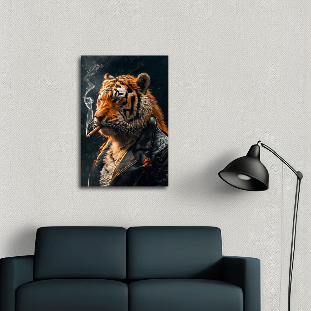 Tier Wandbild über einem Sofa im Wohnraum