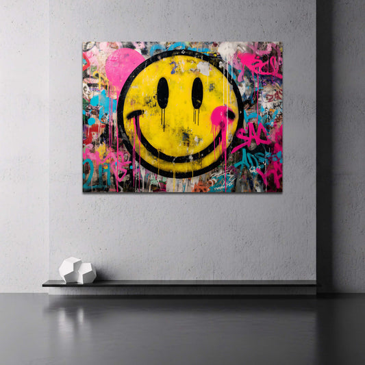 Gelber Emoji auf farbenfrohem Graffiti Hintergrund Wandbild