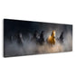 Goldenes Pferd führt die Herde durch den Nebel Wandbild