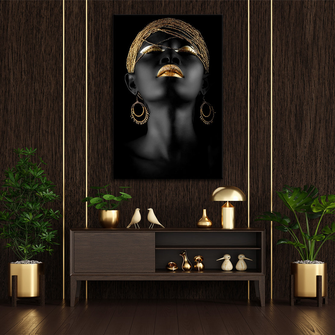 Afrikanische Frau in Gold und Schwarz als Acrylglasbild