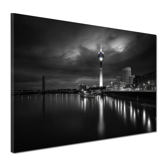 Rheinturm Düsseldorf schwarz weiß Wahrzeichen bei Nacht Wandbild