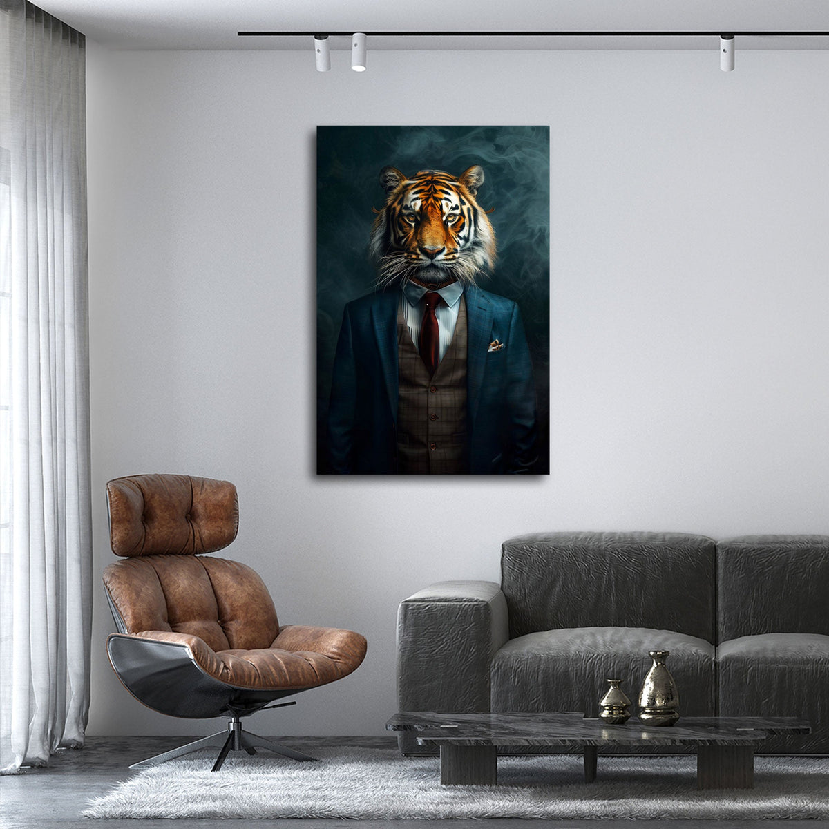 Tier im Anzug Wandbild über einem Sofa im Wohnraum