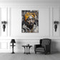 Tupac mit goldenem Bandana Wandbild Wohnbeispiel