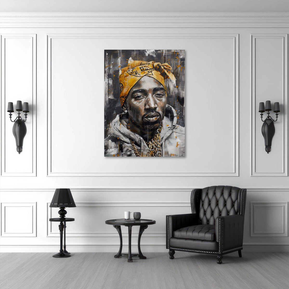 Tupac mit goldenem Bandana Wandbild Wohnbeispiel
