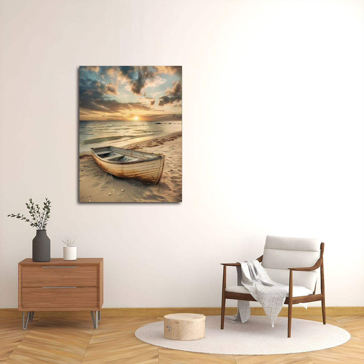 Strand Wandbild mit Boot im Hochformat an einer Wohnraumwand